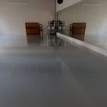 Tanzschule grosser Saal mit Fenster und Piano